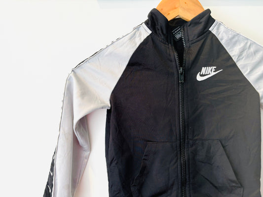 The Nike Zip (Size 4)