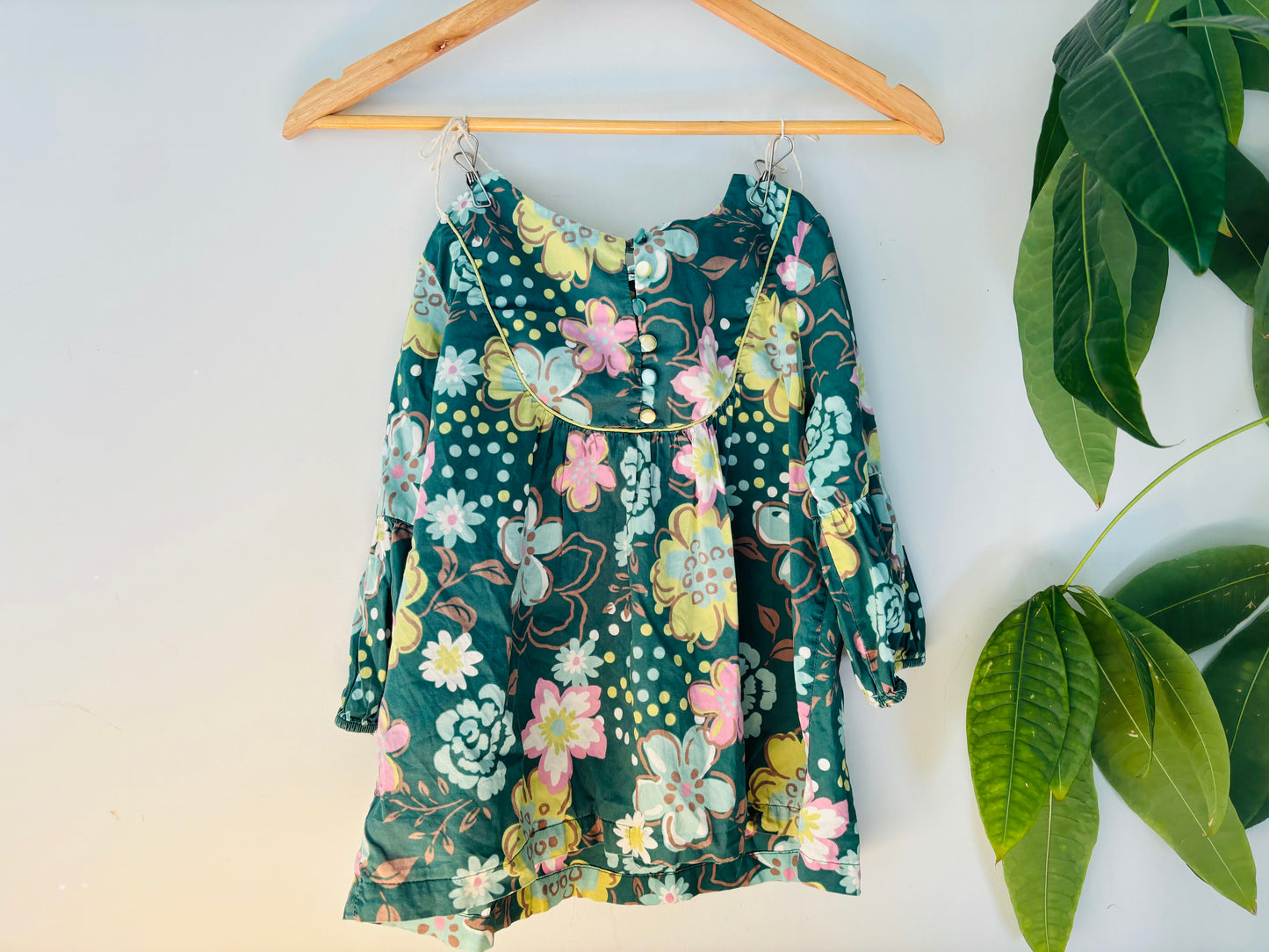 The Floral Green Blouse (Size 7)