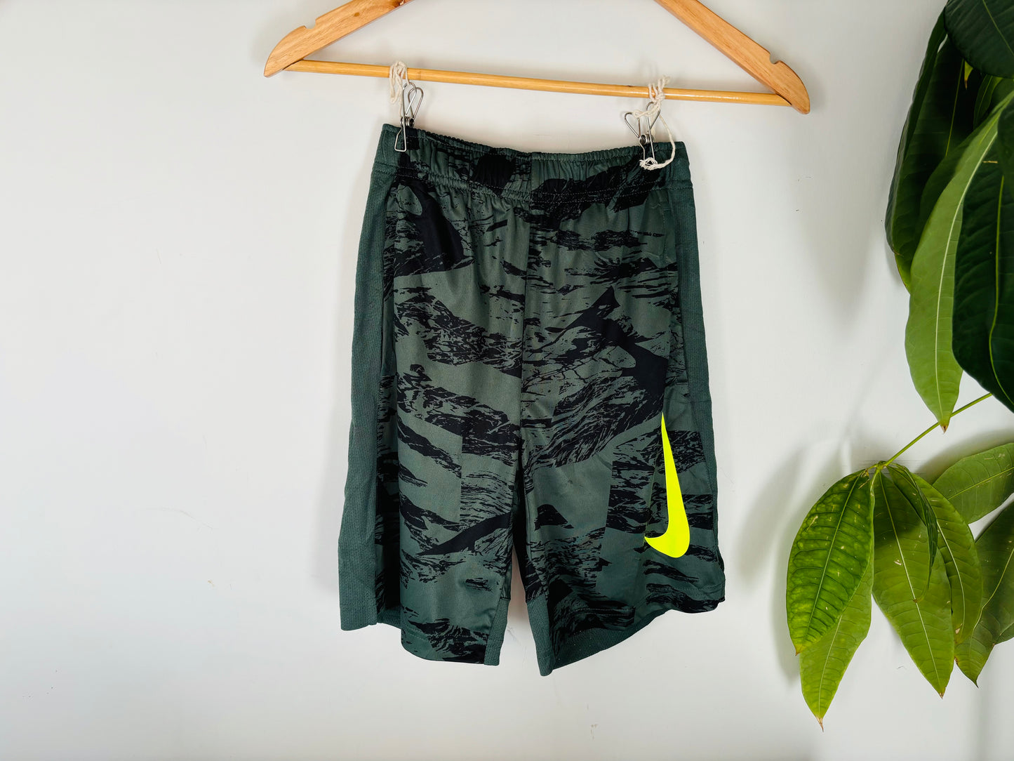 The Green Nike Short (Size 5)