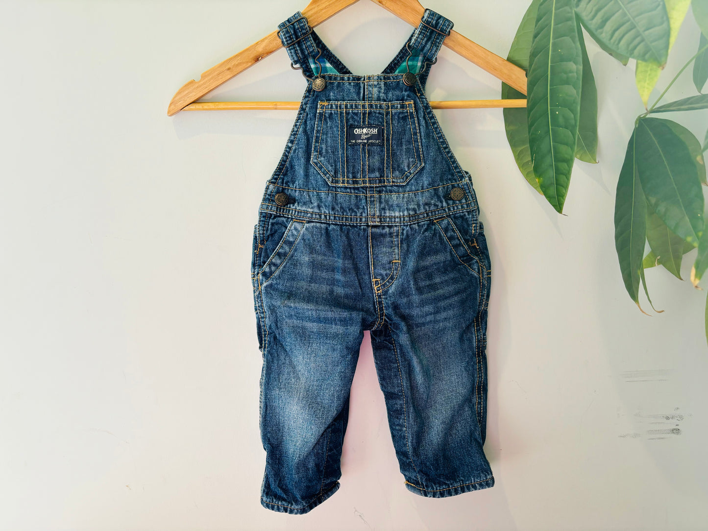 The Classic Oshkosh (Size 6m)