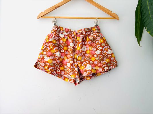 The Floral Short (Size 7)